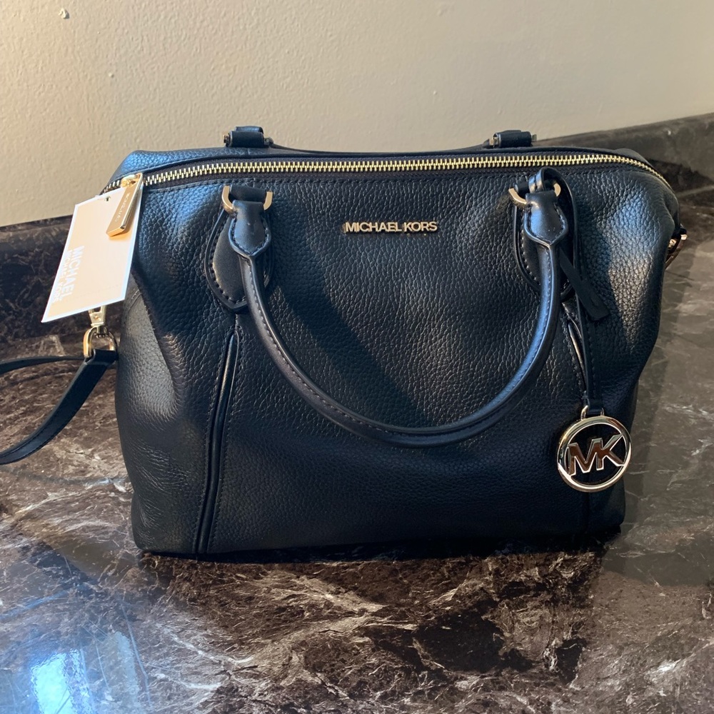 🔥🔥MICHAEL Michael Kors Lenox Large Pebbled Leather Shoulder Bag:  Black:  NWT